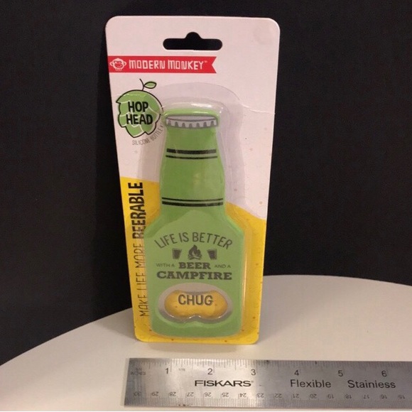 ❌MUST BUNDLE❌Silicone Bottle Key with Metal Opener-NWT - Picture 2 of 4